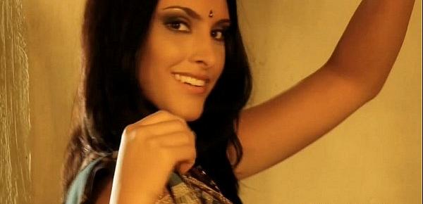  Beautiful Bollywood Dancing Babe